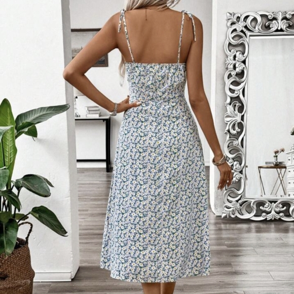 Women's Ditsy Floral High-Slit Dress - Picture 2 of 7